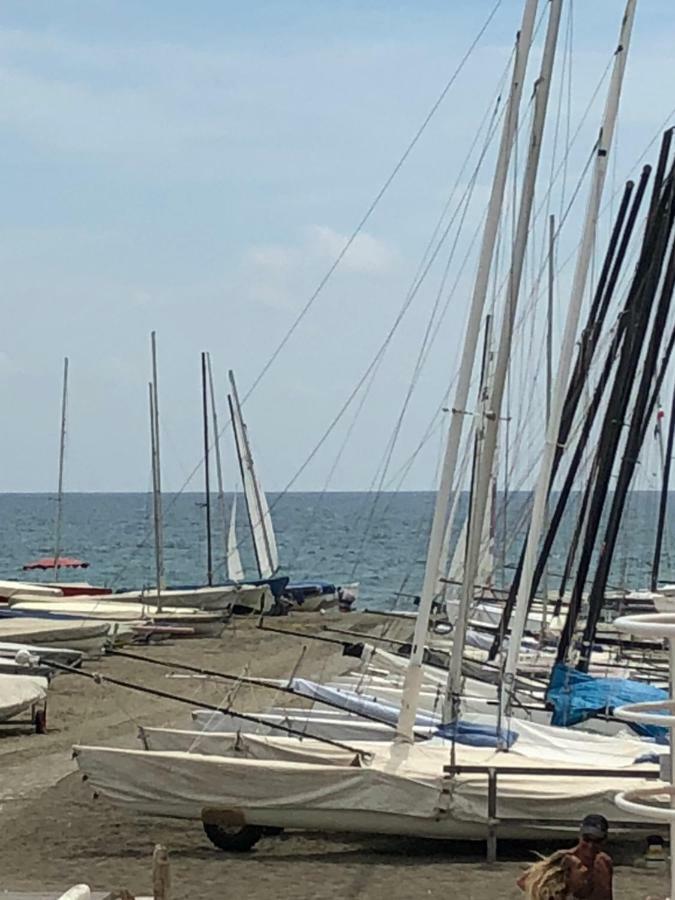 Sea Of ​​Rome Near The Center Of The Eternal City! Lido di Ostia Exterior photo